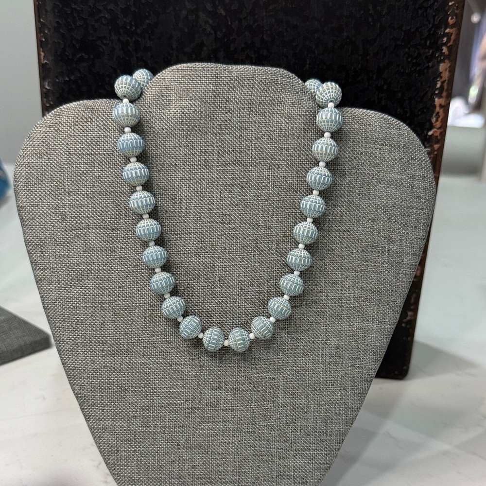 3/20🥳 Blue Beaded Necklace